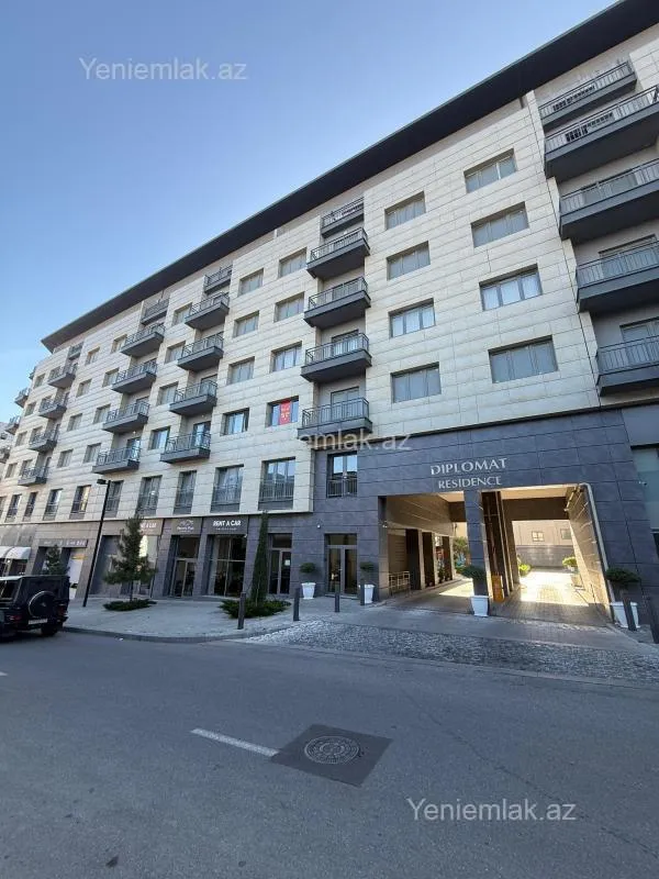 Satılır 5 otaqlı yeni tikili 200 m²