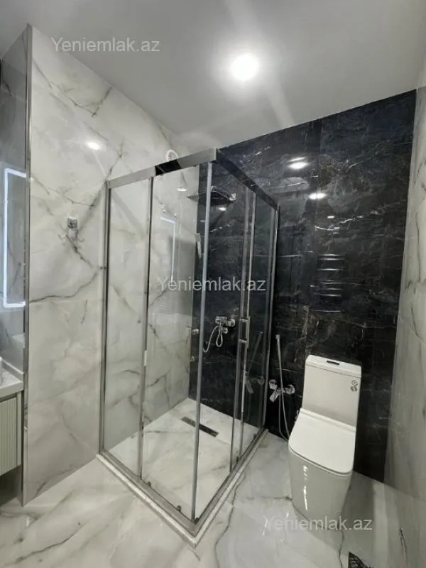 Satılır 3 otaqlı yeni tikili 138 m²