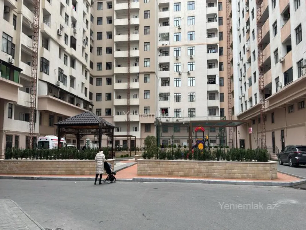 Satılır 3 otaqlı yeni tikili 138 m²