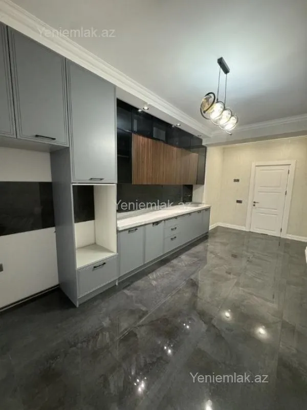 Satılır 3 otaqlı yeni tikili 138 m²