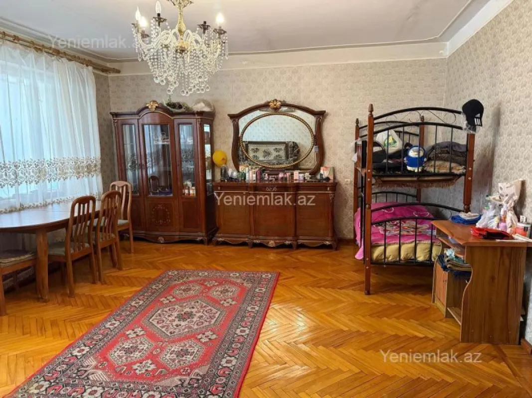 Satılır 3 otaqlı köhnə tikili 85.5 m²