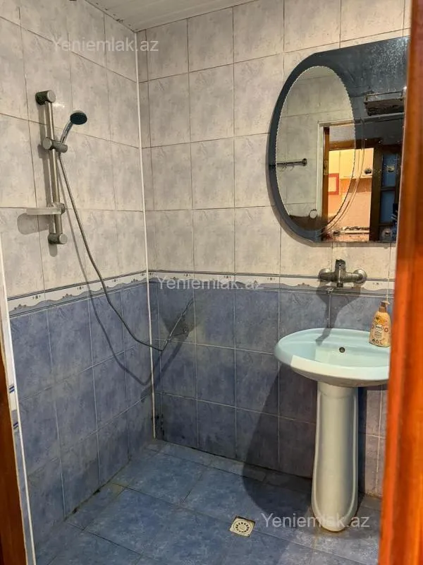 Satılır 3 otaqlı köhnə tikili 85.5 m²