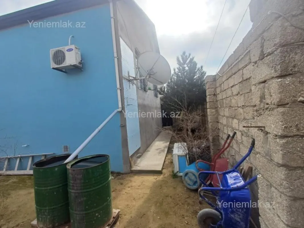 Satılır 5 otaqlı həyət evi 150 m²