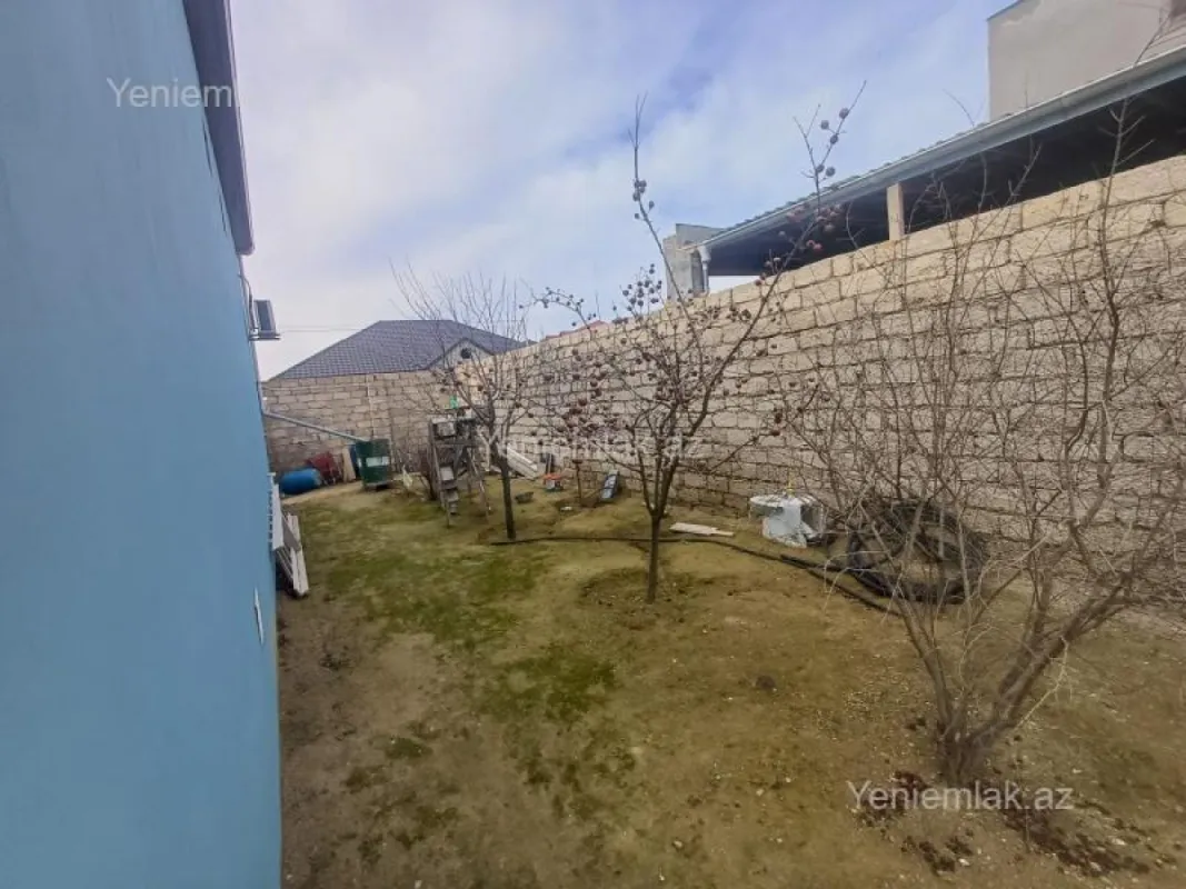 Satılır 5 otaqlı həyət evi 150 m²