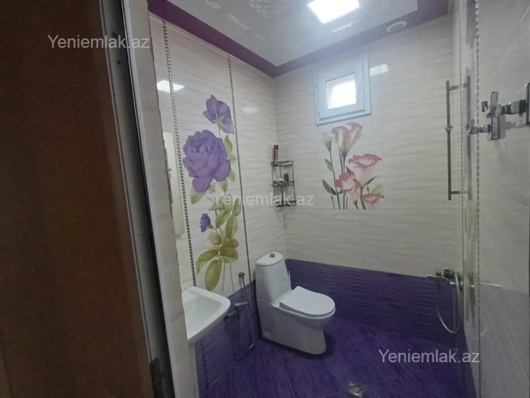 Satılır 5 otaqlı həyət evi 150 m²