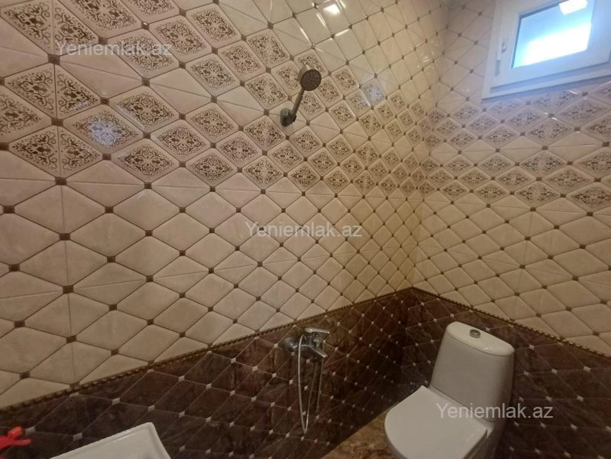 Satılır 5 otaqlı həyət evi 150 m²