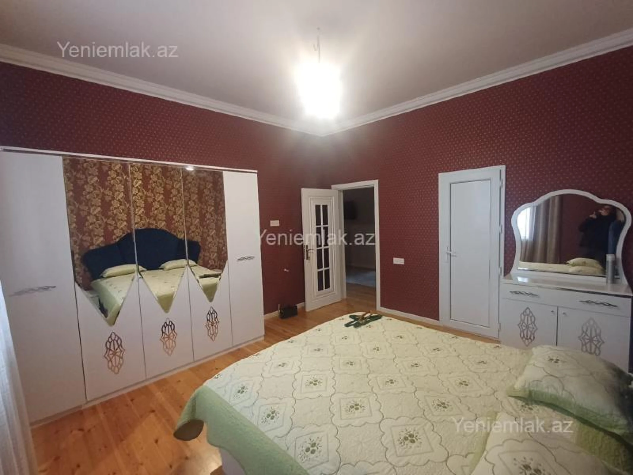 Satılır 5 otaqlı həyət evi 150 m²