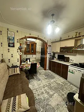 Satılır 3 otaqlı köhnə tikili 82 m²