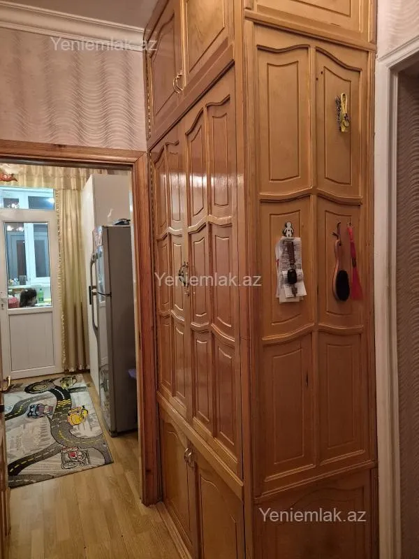 Satılır 2 otaqlı köhnə tikili 55 m²