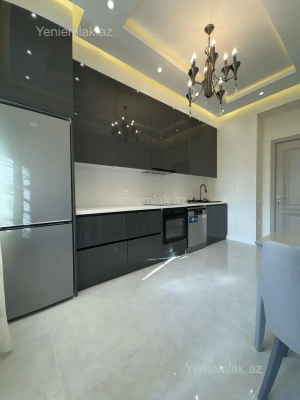Satılır 2 otaqlı yeni tikili 76 m²