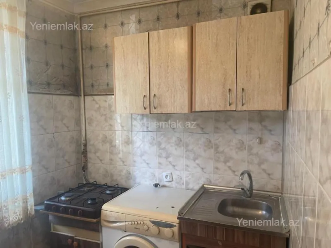 Satılır 2 otaqlı köhnə tikili 50 m²