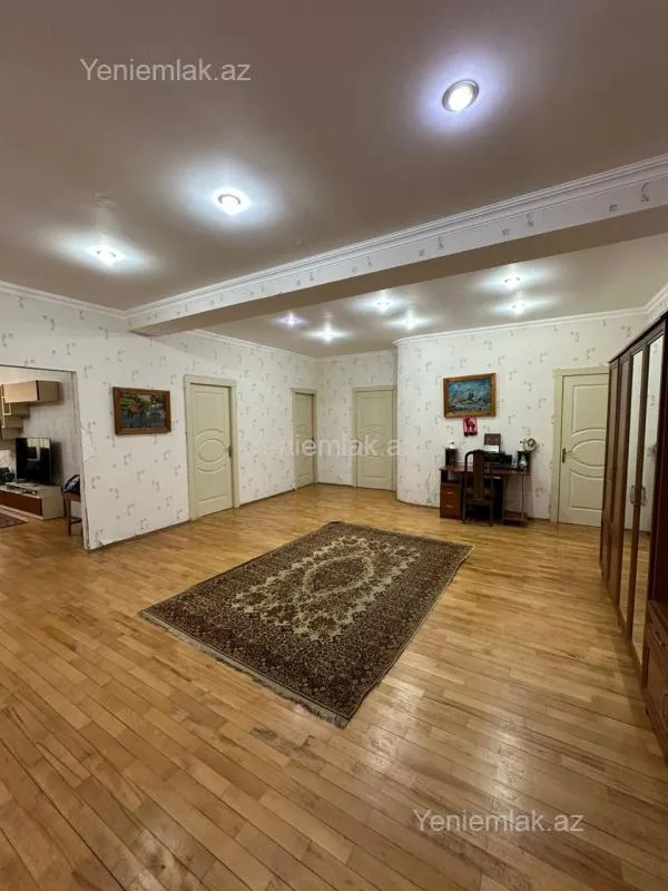 Satılır 3 otaqlı yeni tikili 153 m²