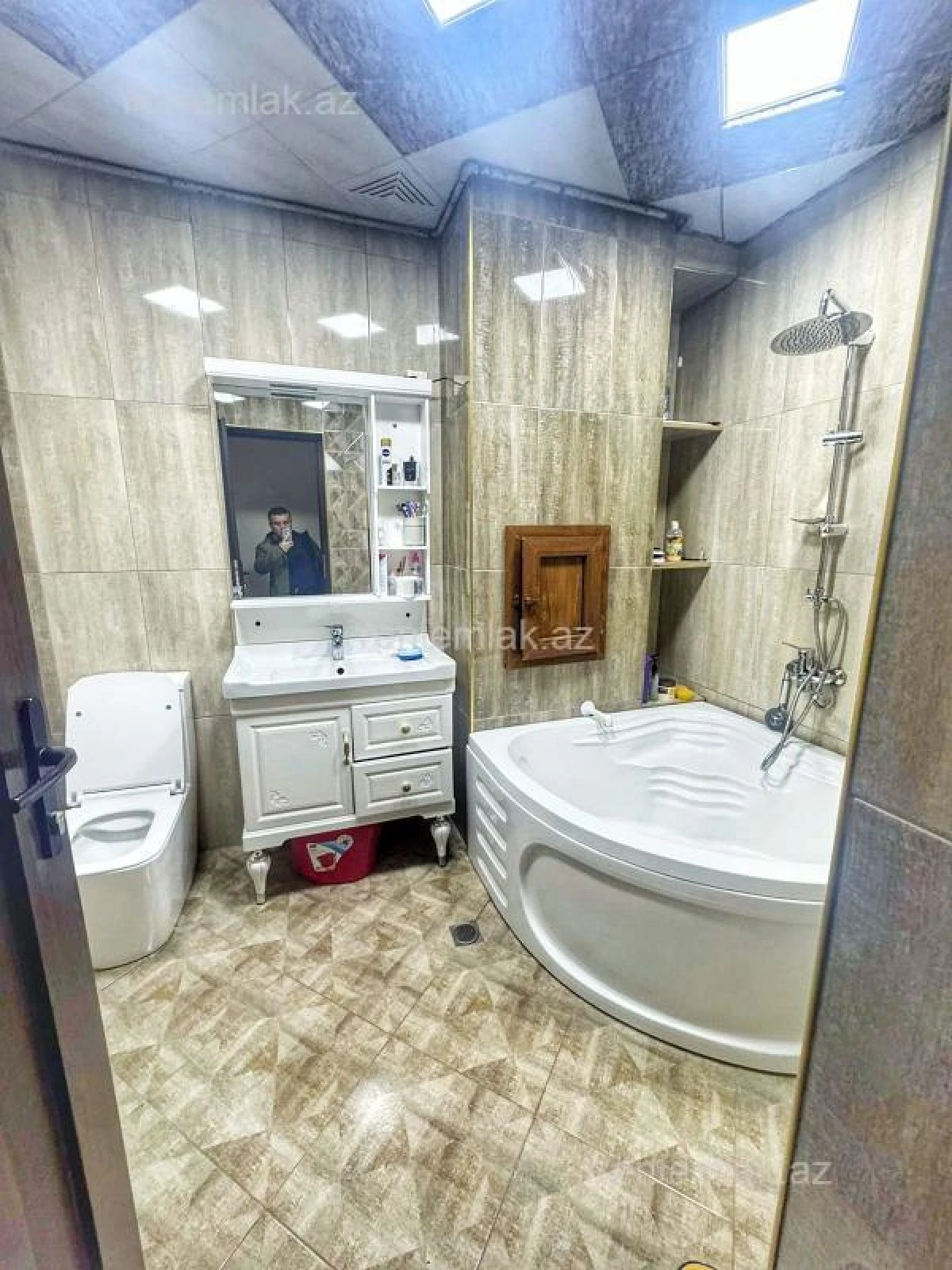 Satılır 4 otaqlı yeni tikili 165 m²