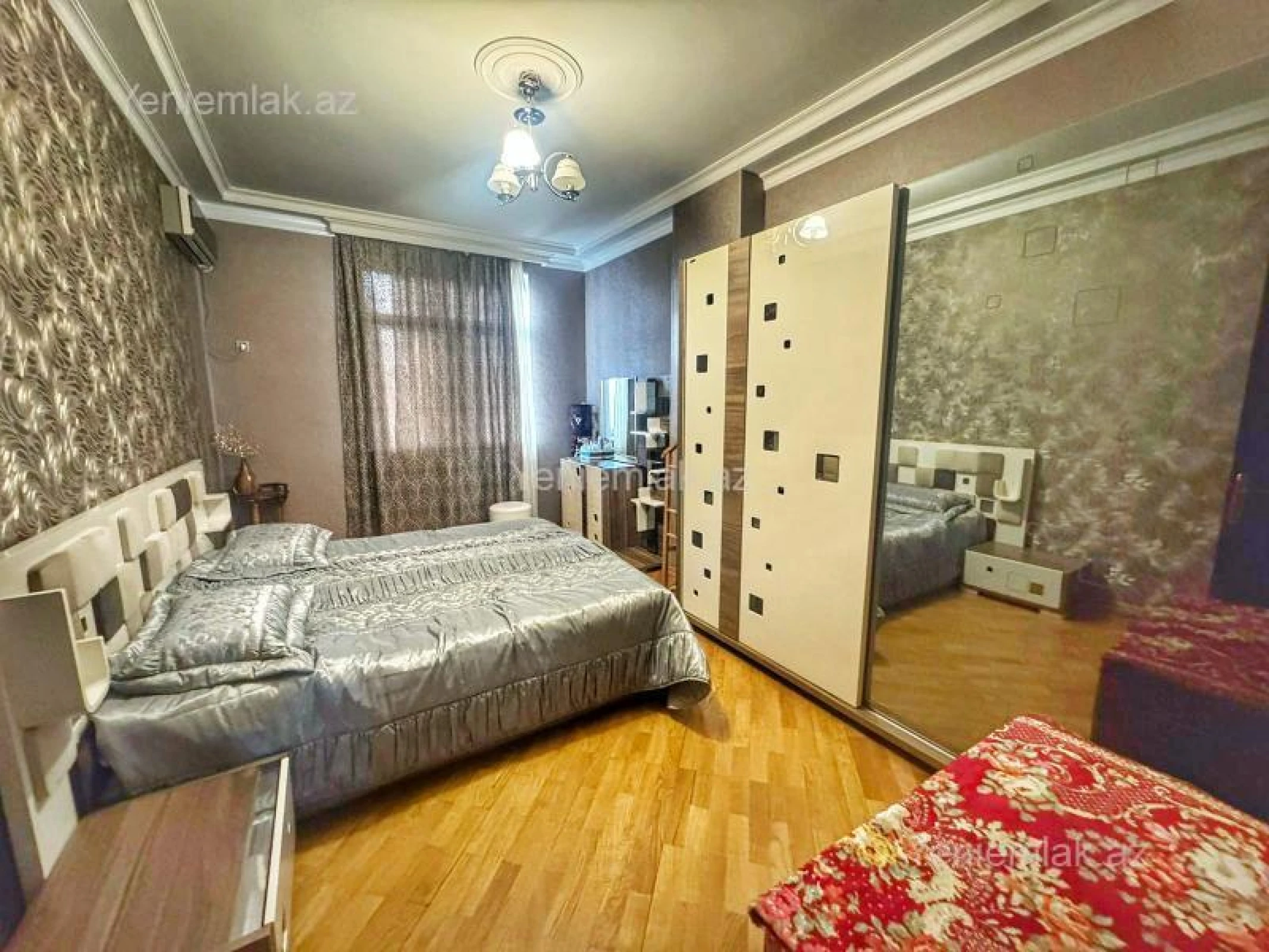 Satılır 4 otaqlı yeni tikili 165 m²