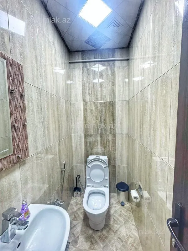 Satılır 4 otaqlı yeni tikili 165 m²
