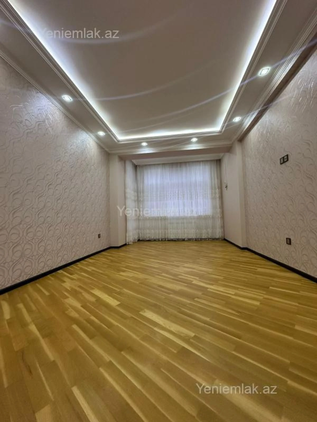 Satılır 3 otaqlı yeni tikili 125 m²