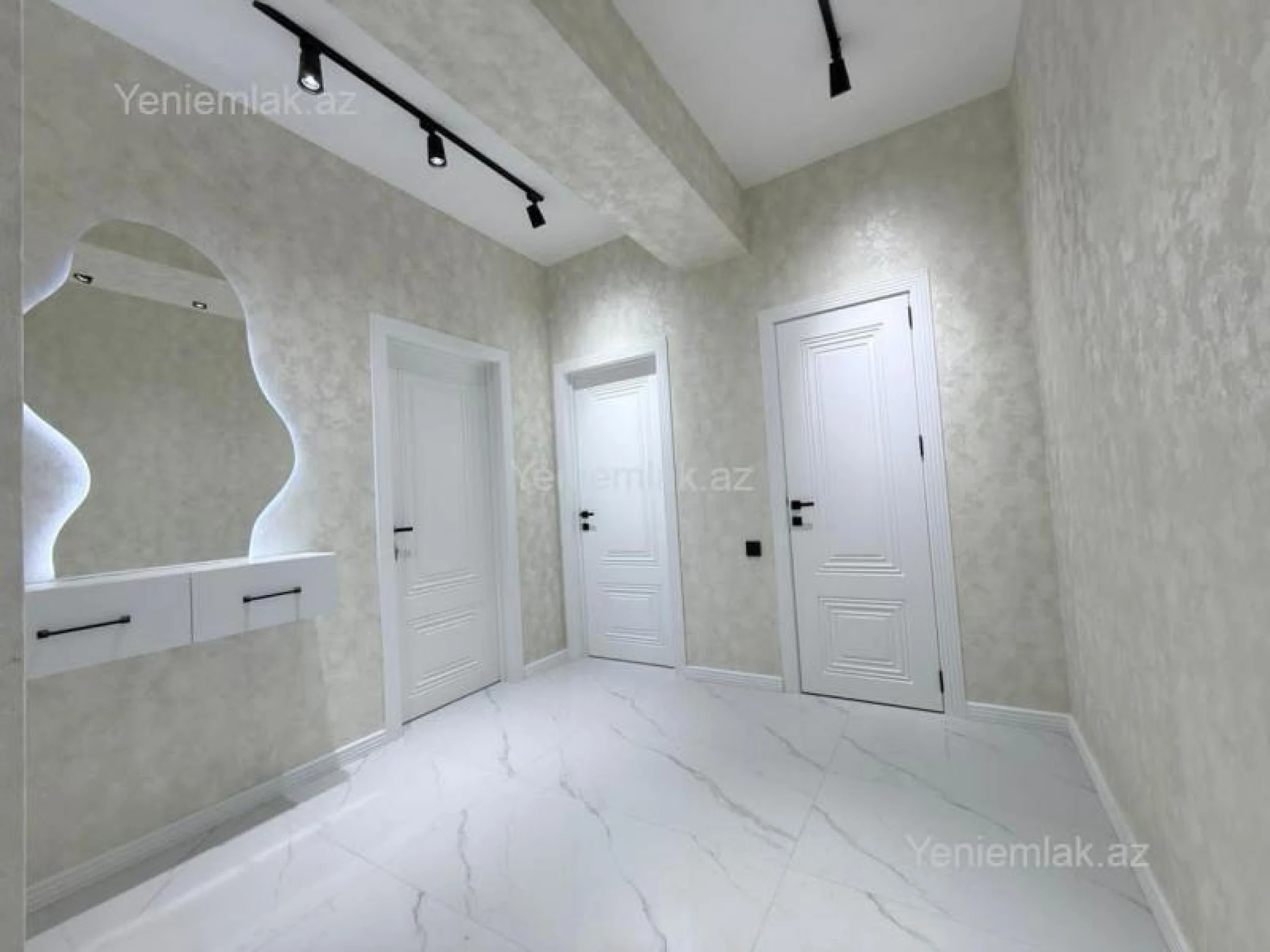 Satılır 3 otaqlı yeni tikili 95 m²