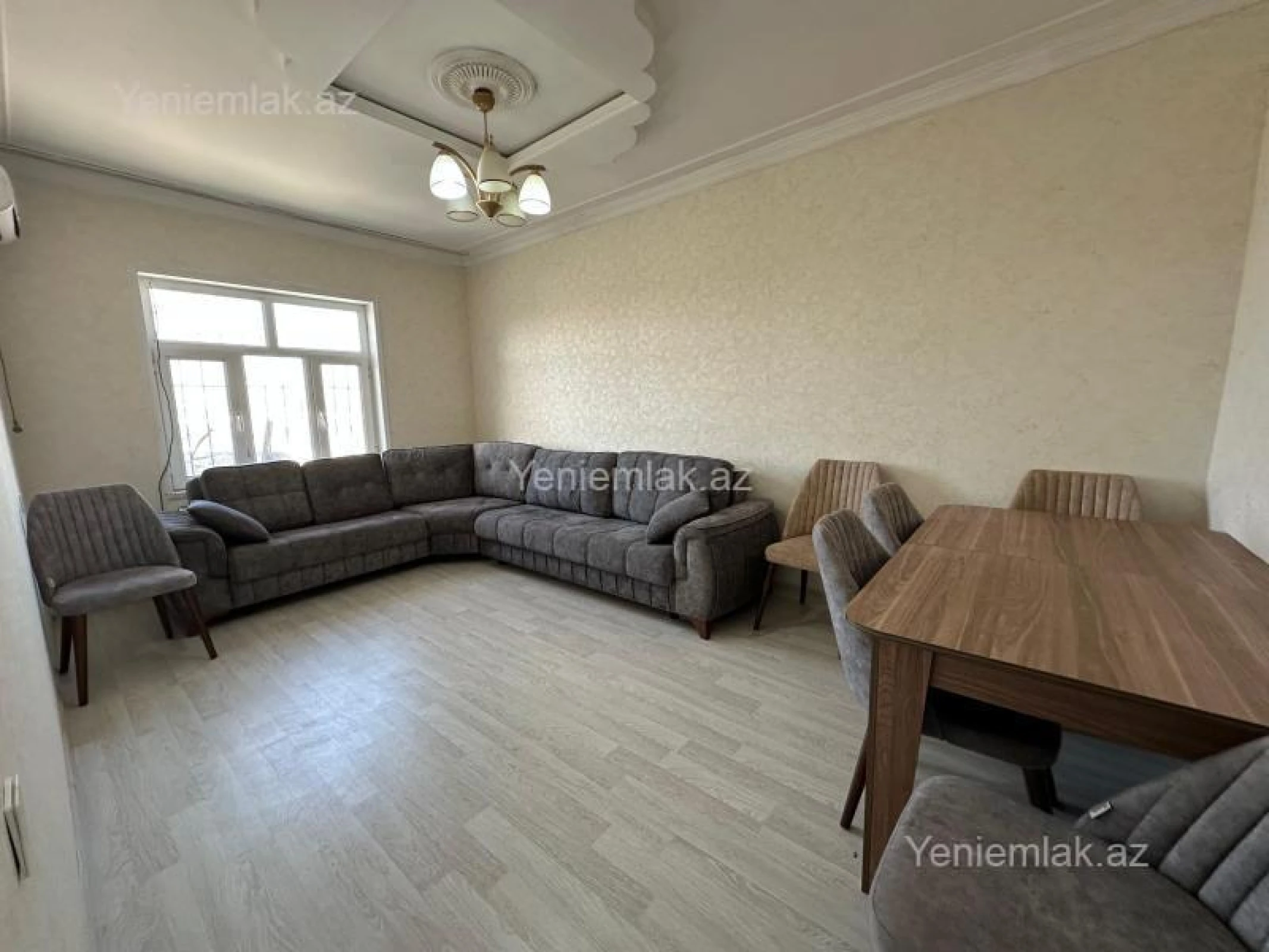 Satılır 2 otaqlı köhnə tikili 60 m²