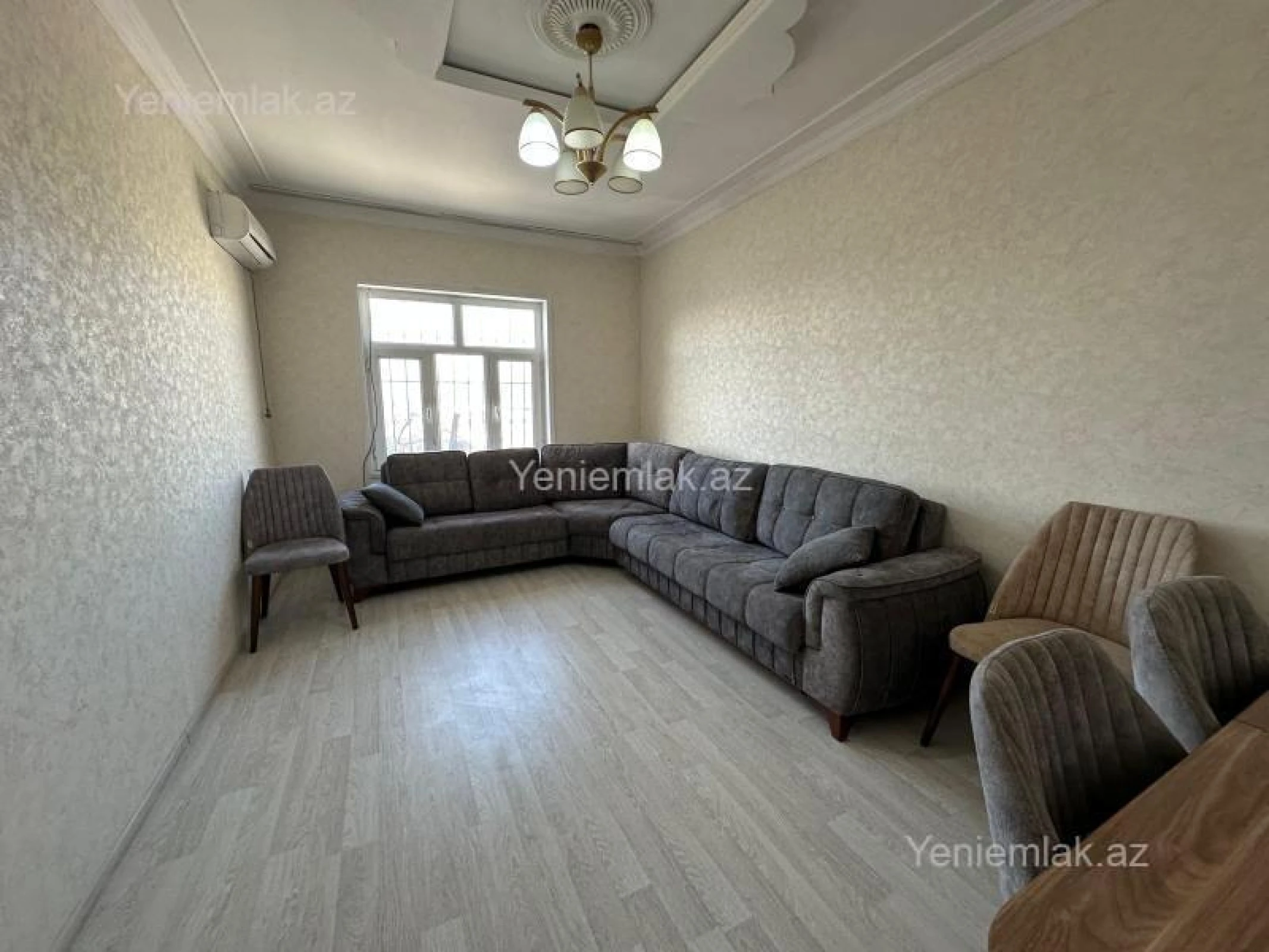 Satılır 2 otaqlı köhnə tikili 60 m²