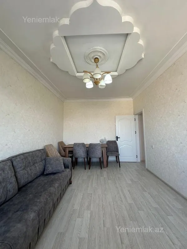 Satılır 2 otaqlı köhnə tikili 60 m²