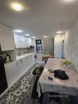 Satılır 3 otaqlı köhnə tikili 70 m²