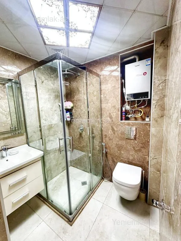 Satılır 3 otaqlı köhnə tikili 80 m²