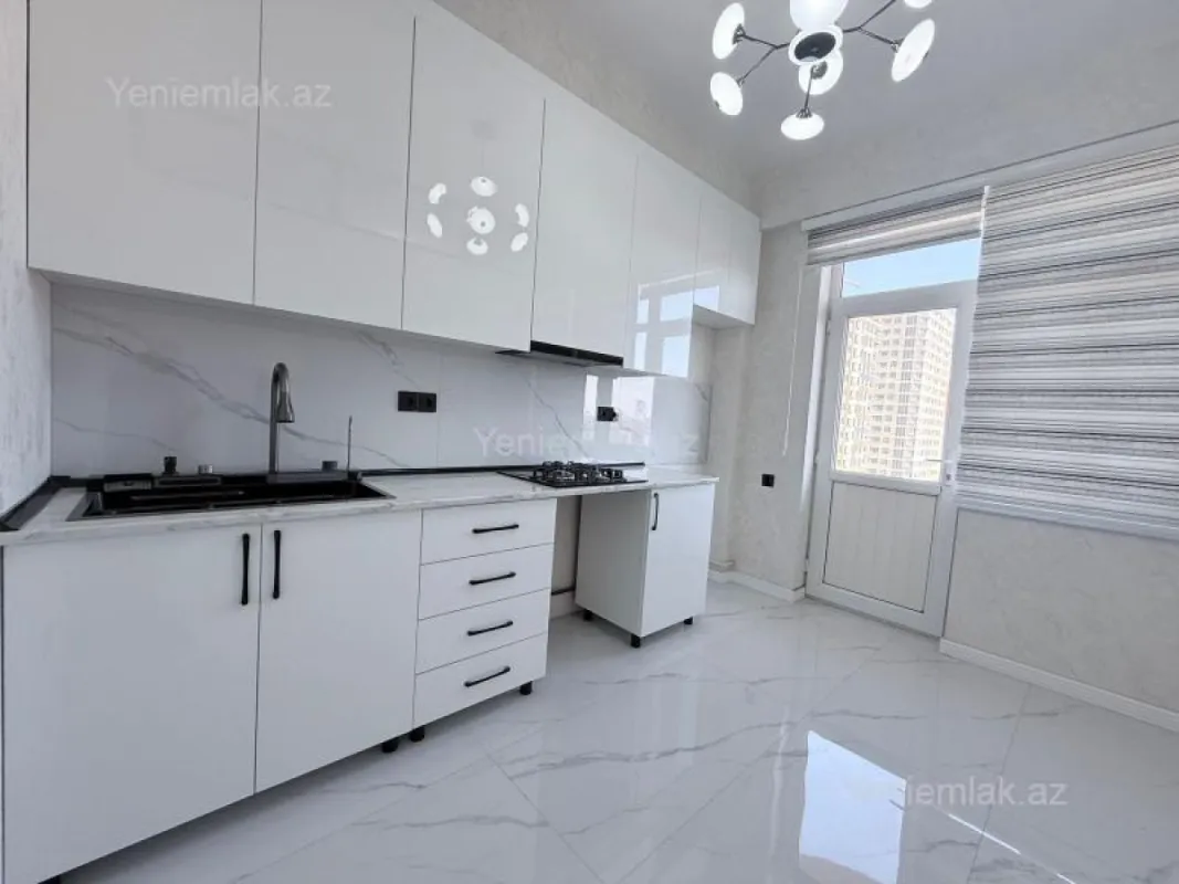 Satılır 3 otaqlı yeni tikili 93 m²