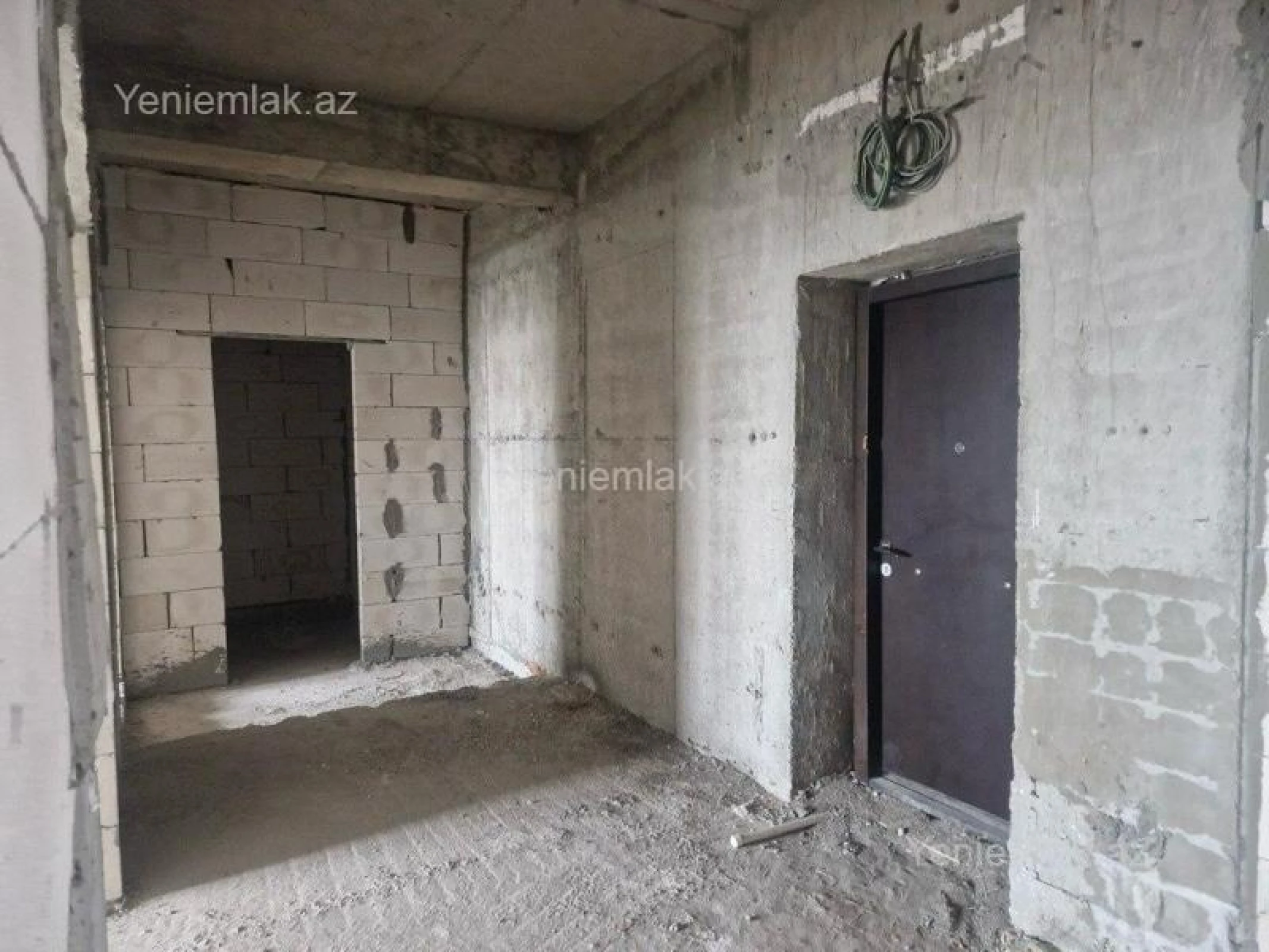 Satılır 3 otaqlı yeni tikili 130 m²