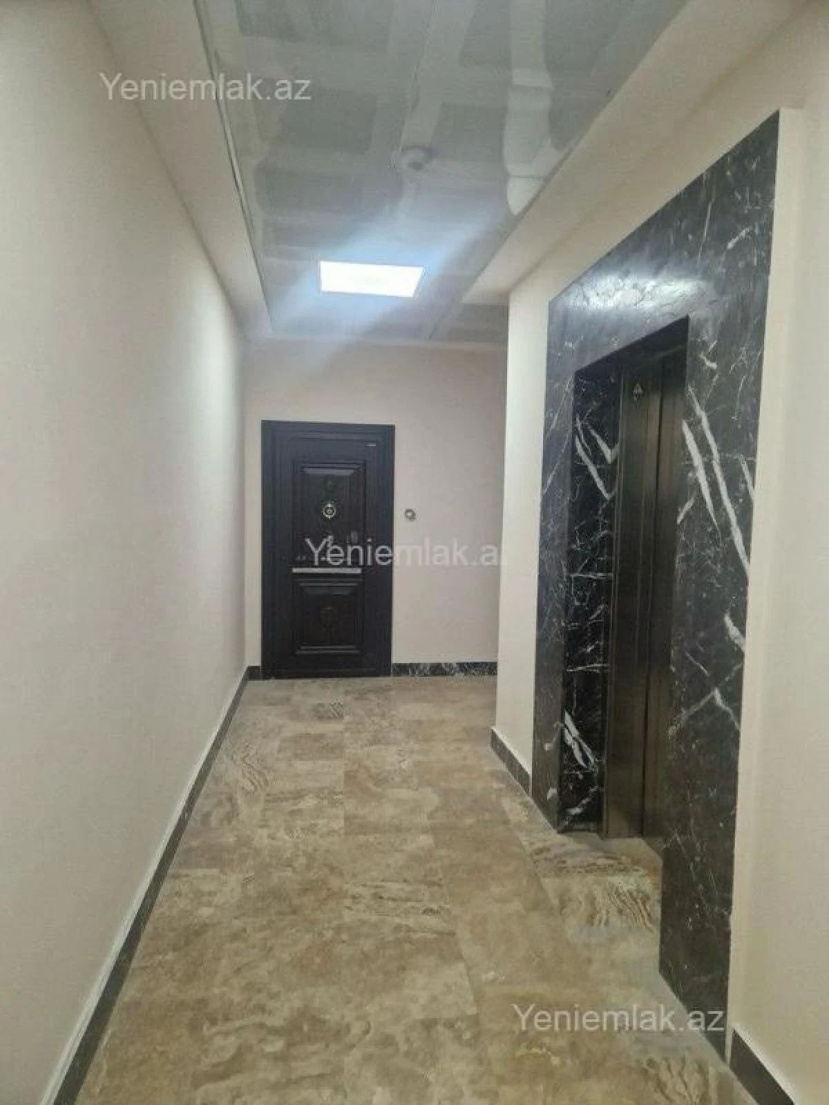 Satılır 3 otaqlı yeni tikili 130 m²