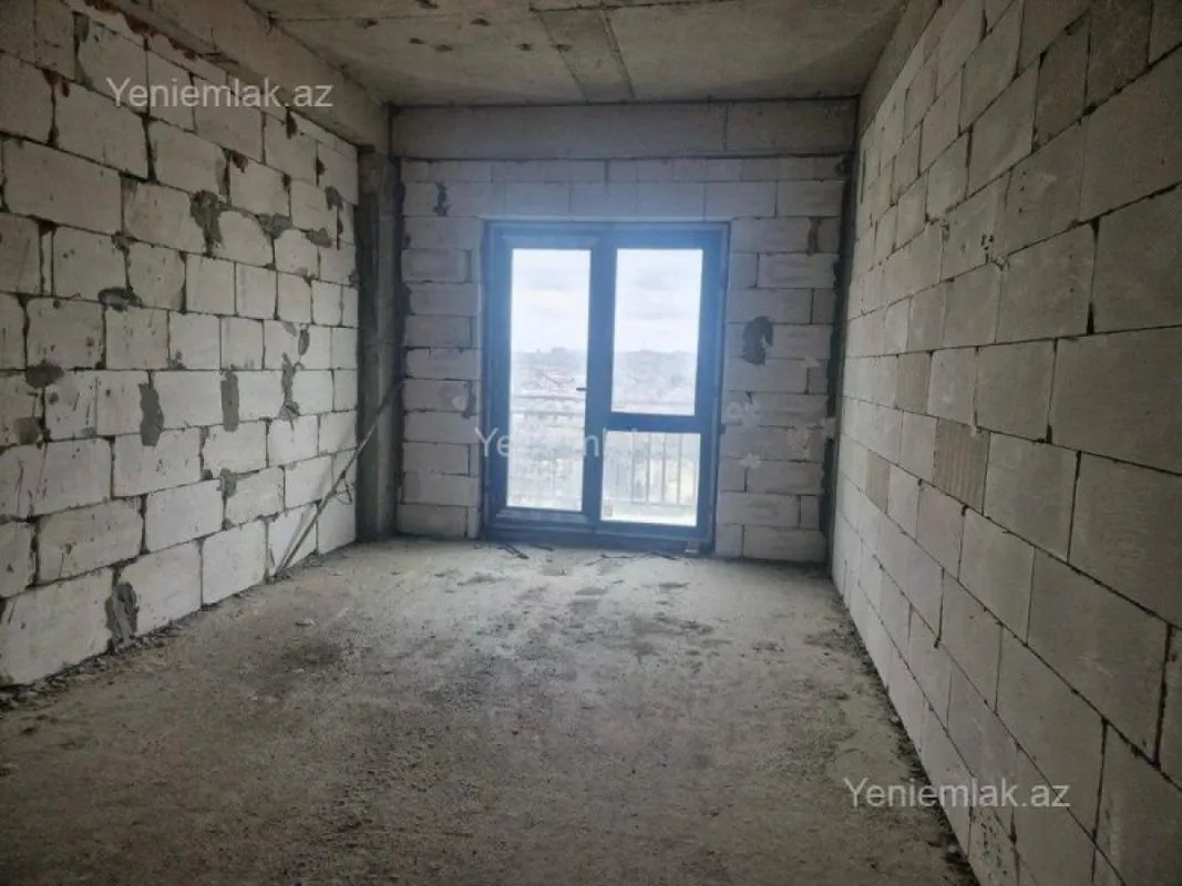 Satılır 3 otaqlı yeni tikili 130 m²