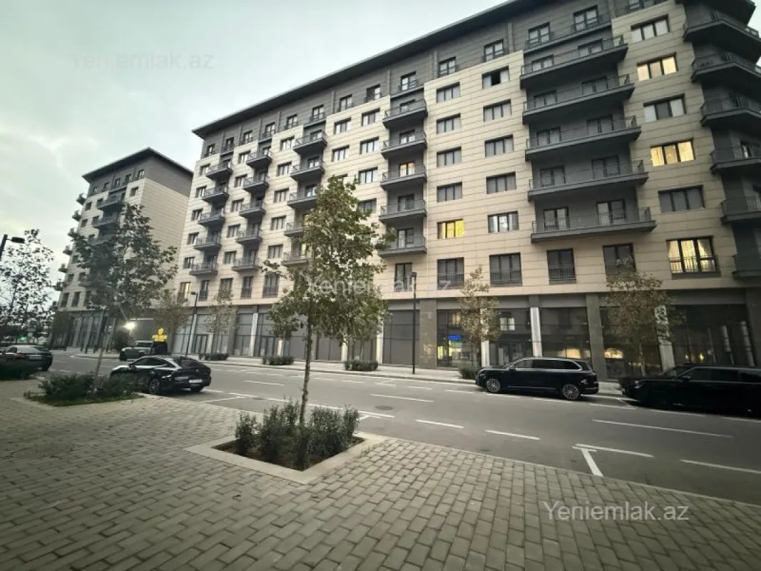 Satılır 3 otaqlı yeni tikili 130 m²