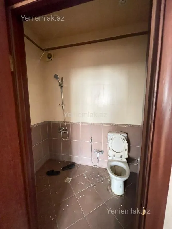 Satılır 4 otaqlı yeni tikili 200 m²