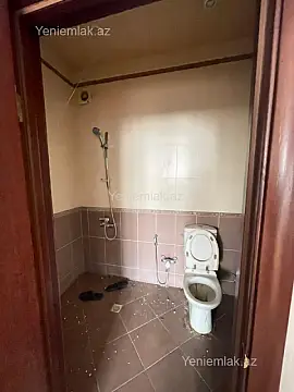 Satılır 4 otaqlı yeni tikili 200 m²