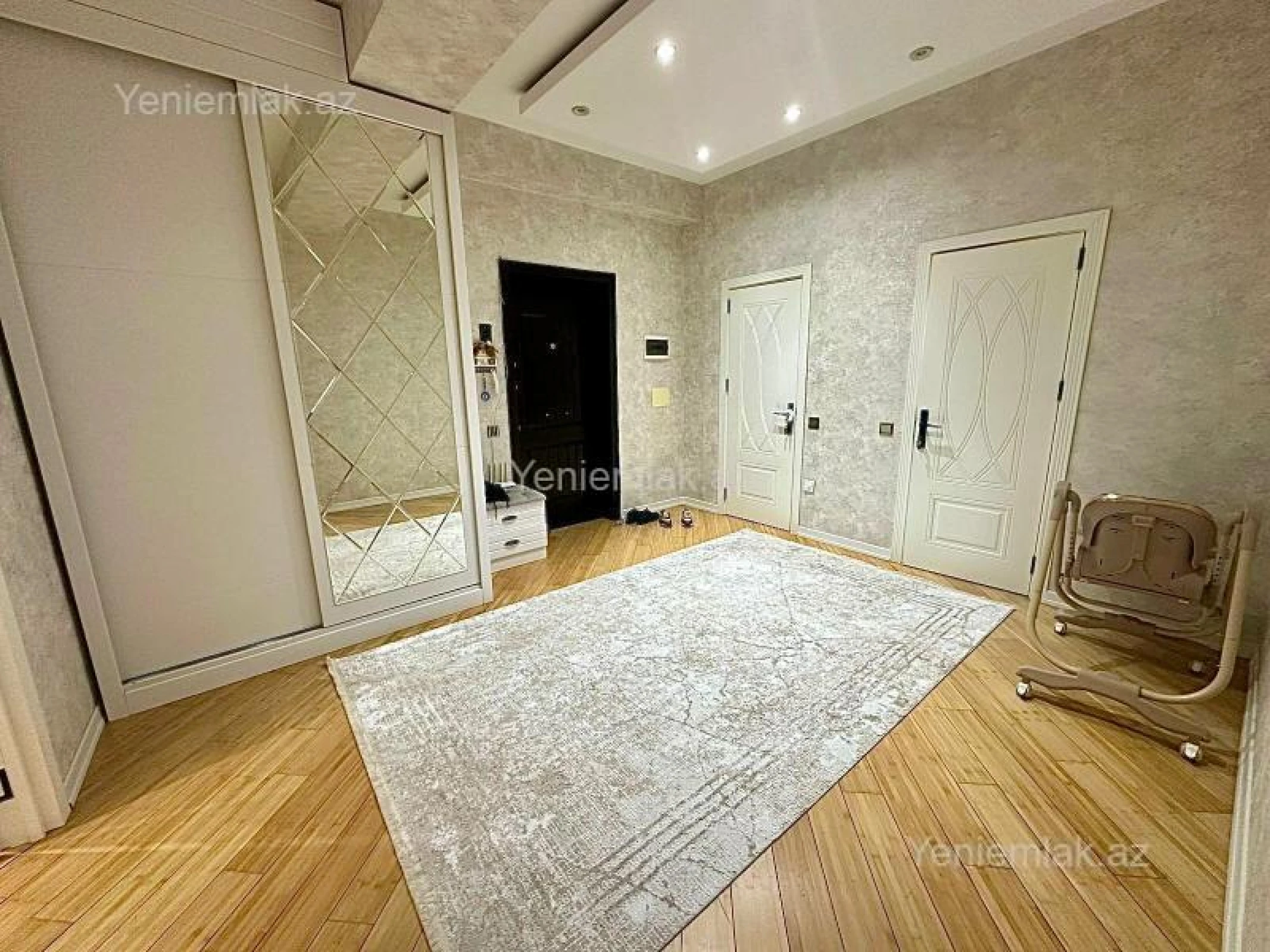 Satılır 2 otaqlı yeni tikili 94 m²