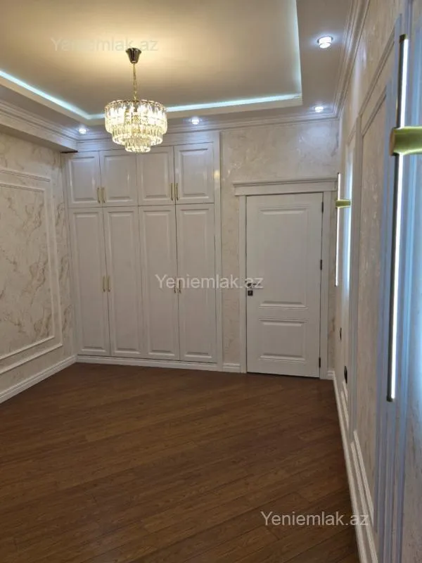 Satılır 3 otaqlı yeni tikili 115 m²