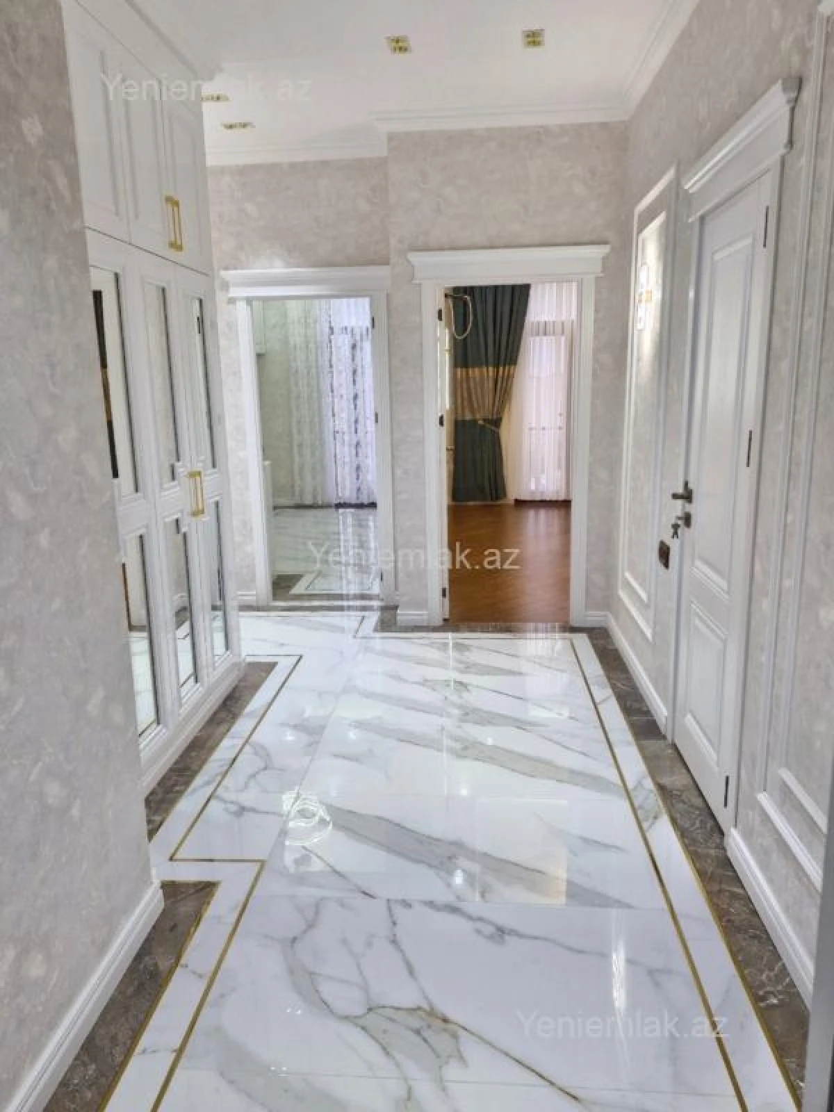 Satılır 3 otaqlı yeni tikili 115 m²