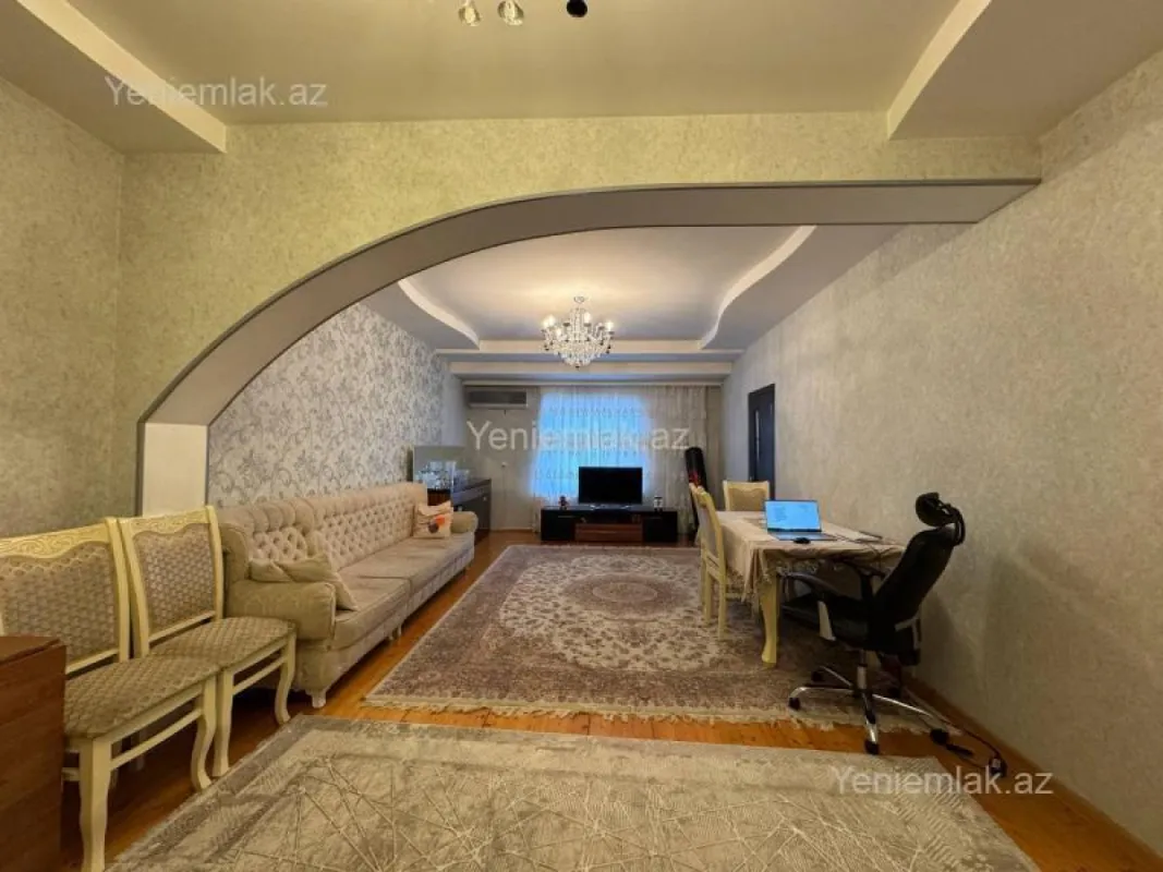 Satılır 3 otaqlı yeni tikili 85 m²