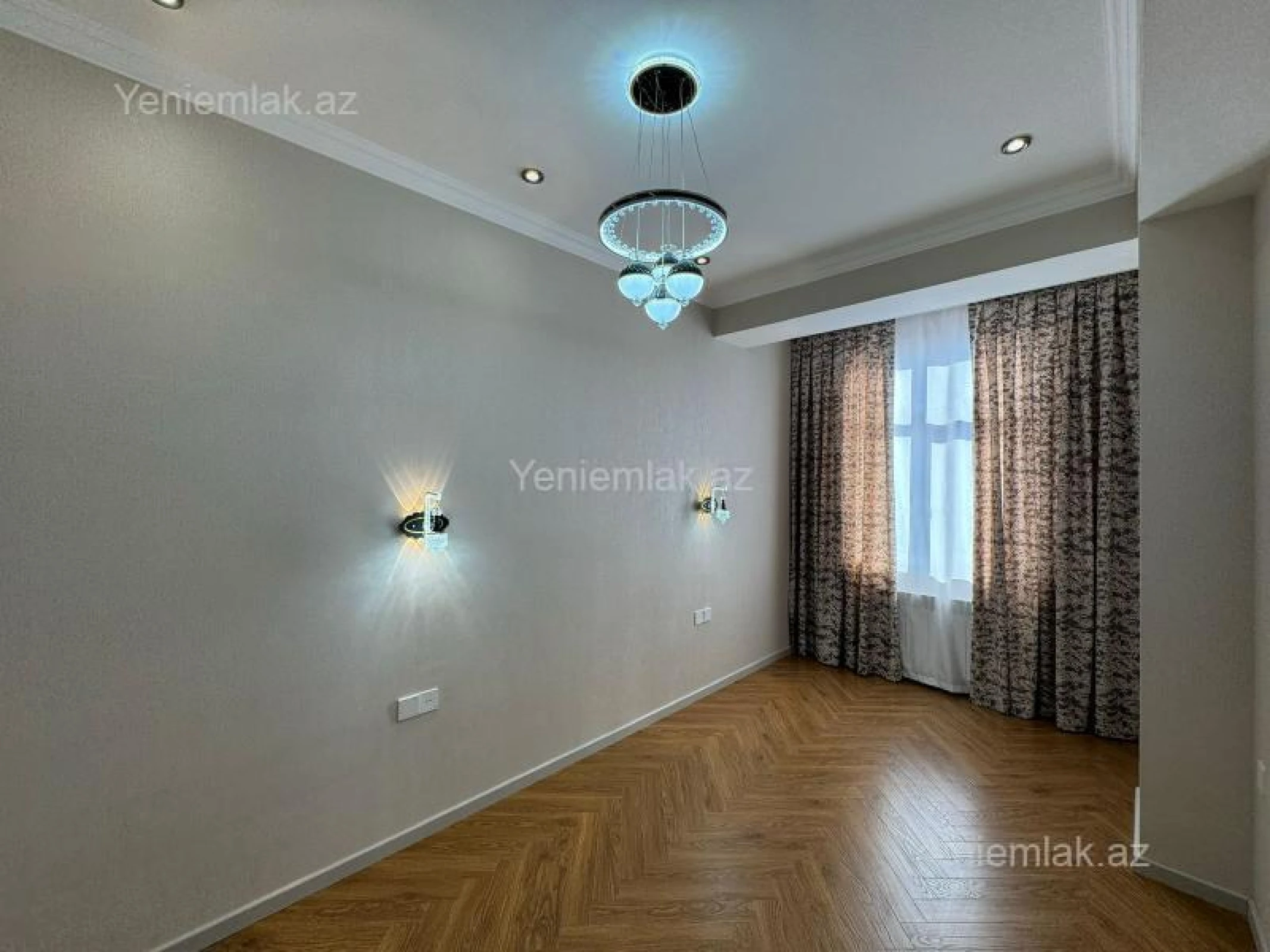 Satılır 3 otaqlı yeni tikili 86 m²