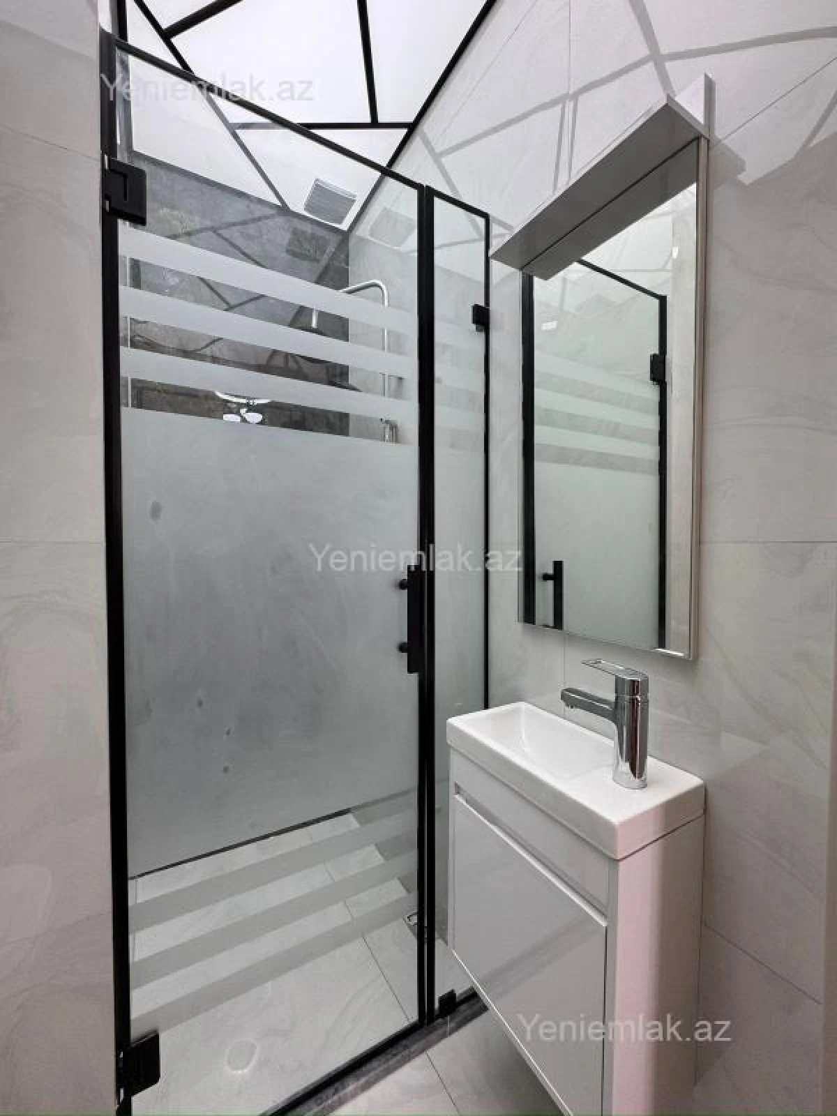 Satılır 3 otaqlı yeni tikili 86 m²