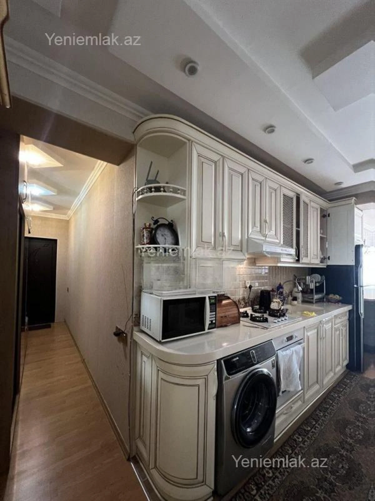 Satılır 3 otaqlı yeni tikili 75 m²