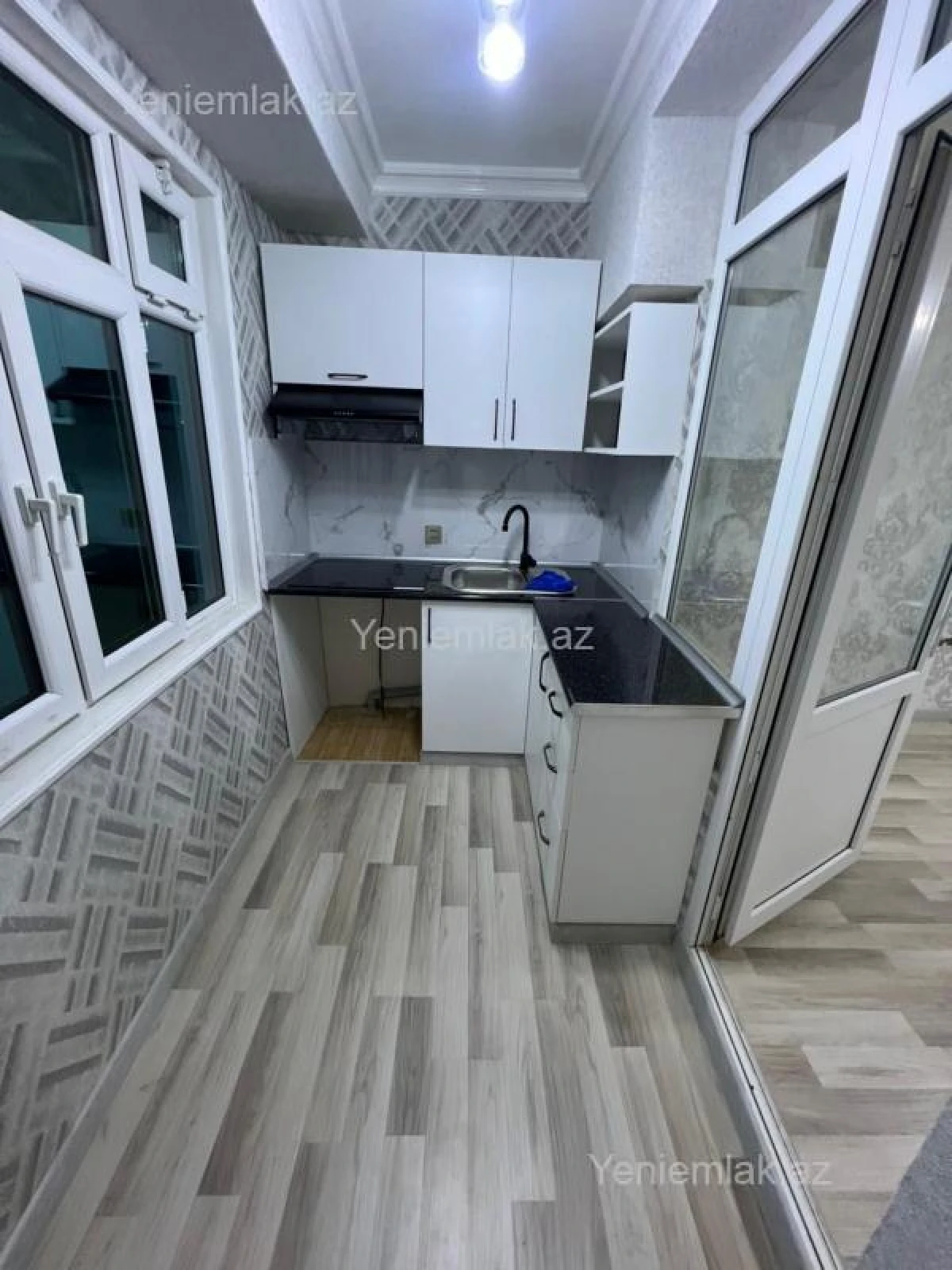 Satılır 3 otaqlı köhnə tikili 45 m²
