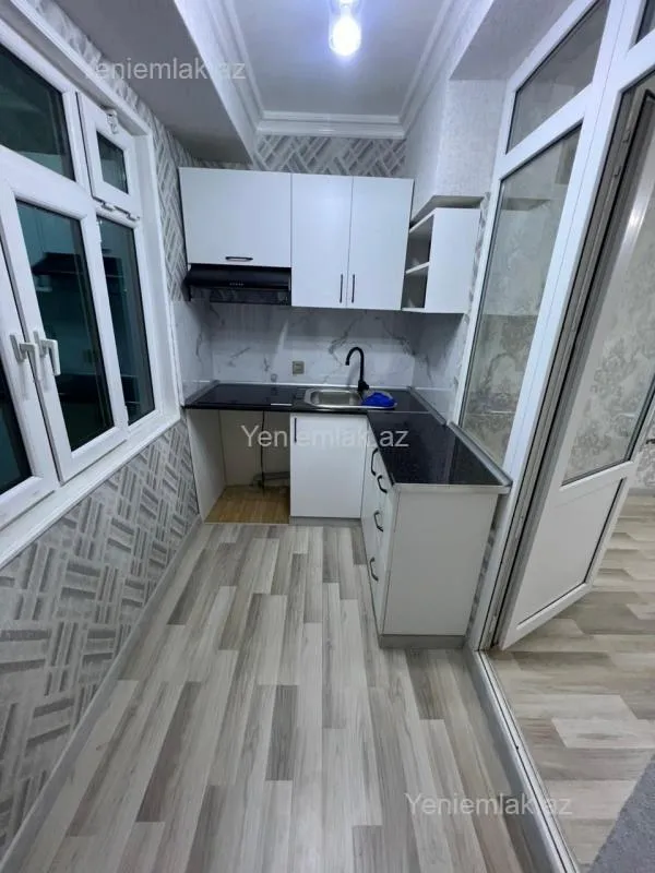 Satılır 3 otaqlı köhnə tikili 45 m²
