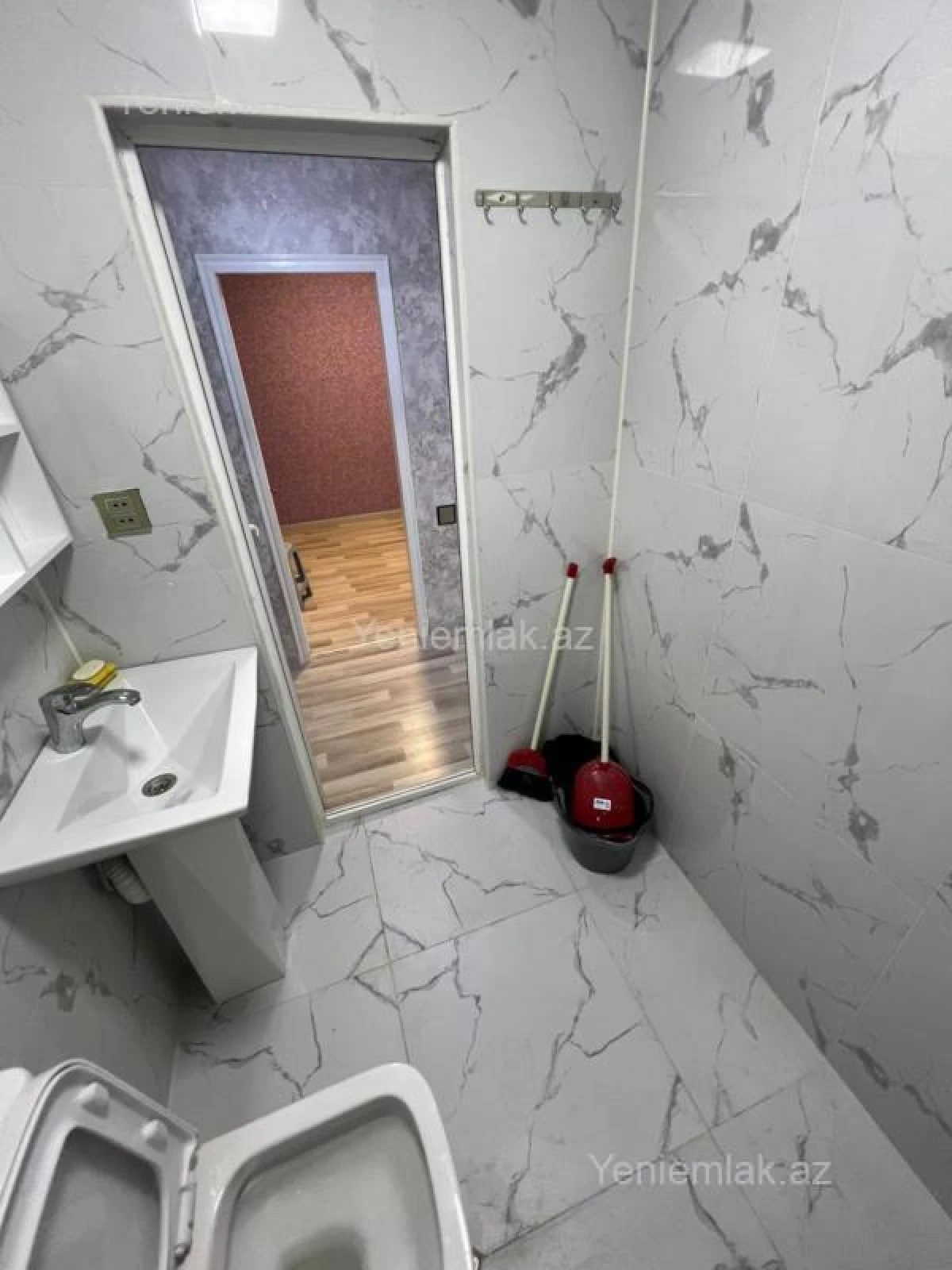 Satılır 3 otaqlı köhnə tikili 45 m²