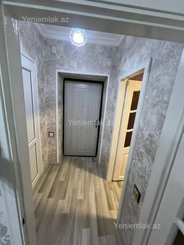 Satılır 3 otaqlı köhnə tikili 45 m²