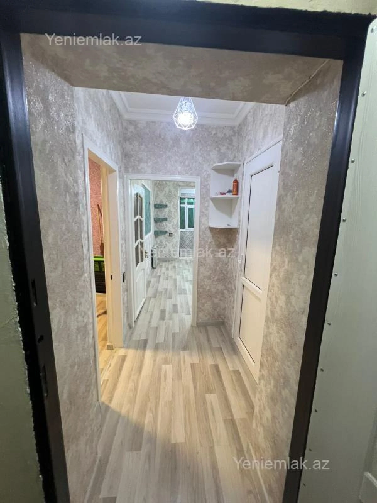Satılır 3 otaqlı köhnə tikili 45 m²