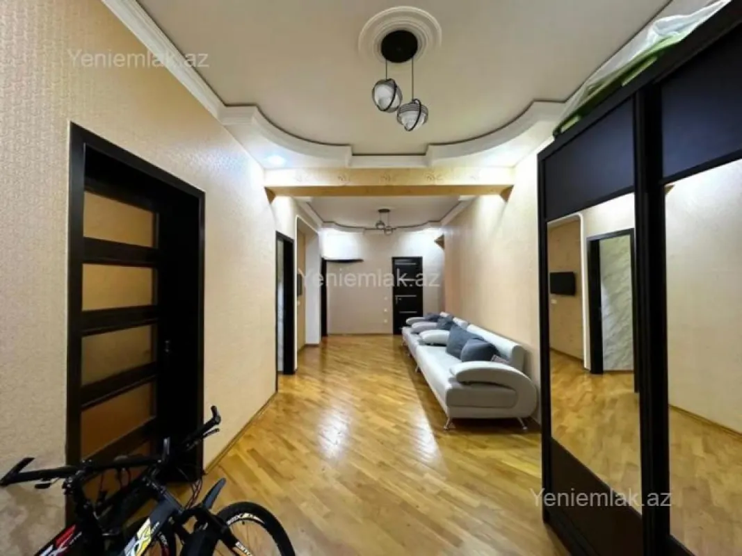 Satılır 3 otaqlı yeni tikili 144 m²