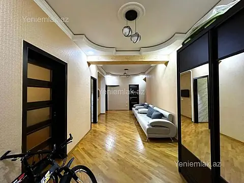 Satılır 3 otaqlı yeni tikili 144 m²