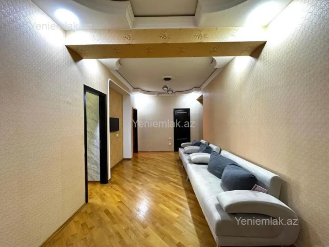 Satılır 3 otaqlı yeni tikili 144 m²