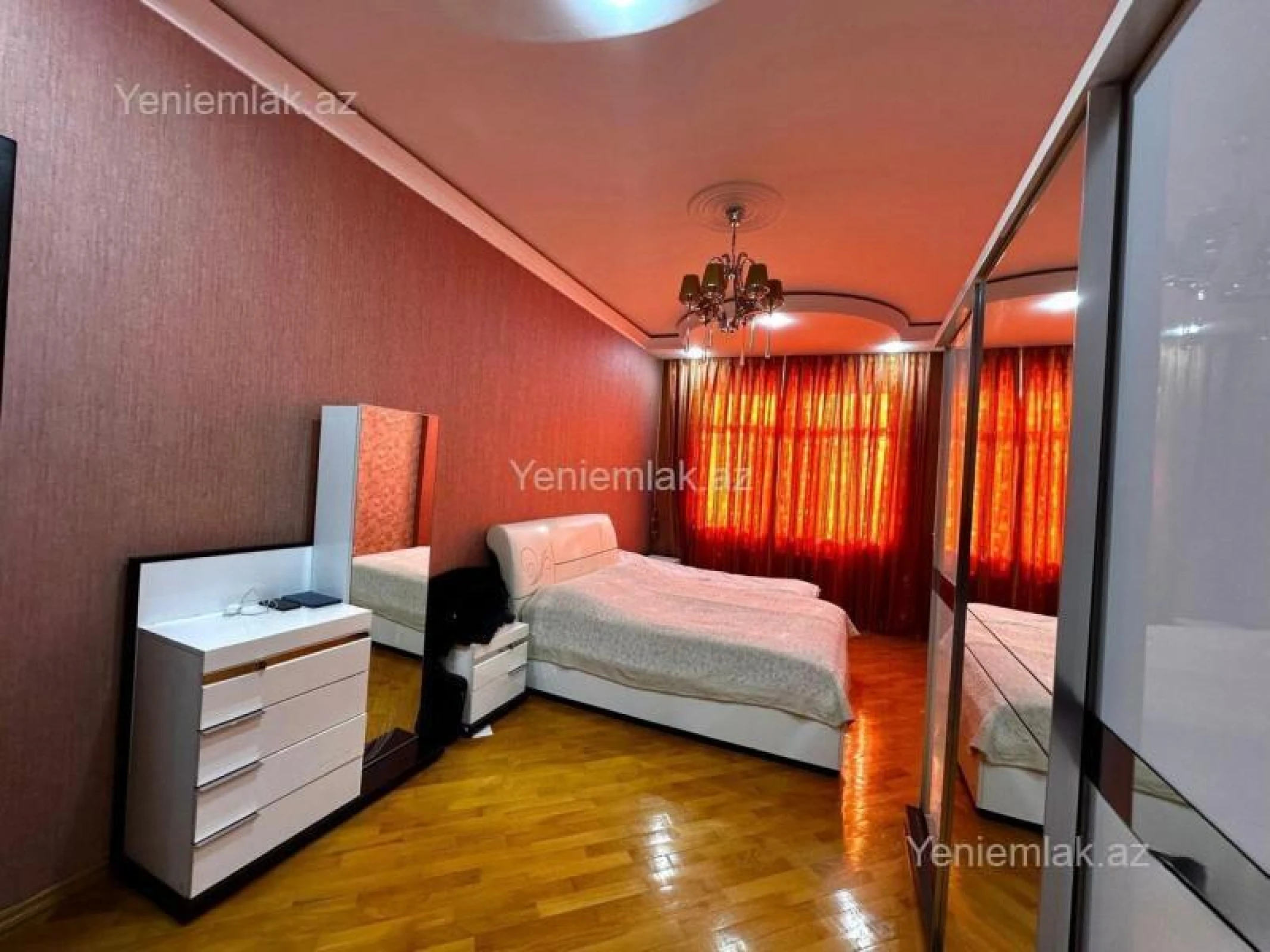 Satılır 3 otaqlı yeni tikili 144 m²