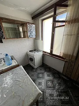 Satılır 2 otaqlı köhnə tikili 45 m²